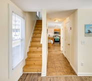 Others 4 Milford Vacation Rental: Steps to the Beach!