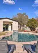 Hồ bơi Scottsdale Home w/ Pool, 4 Mi to TPC Course!