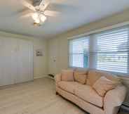 อื่นๆ 6 Bright Cape May Vacation Rental < 1 Mi to Ocean