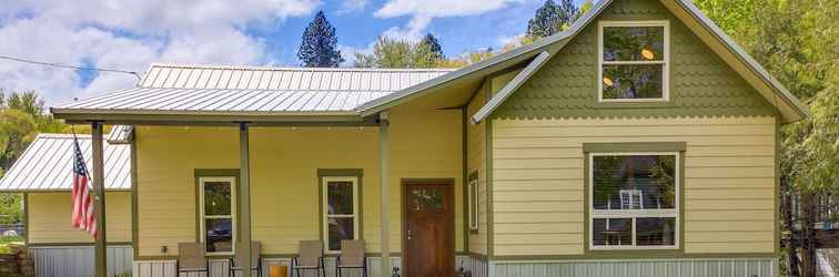 Others Downtown Bonners Ferry Home w/ Covered Porch!