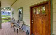 Others 3 Downtown Bonners Ferry Home w/ Covered Porch!