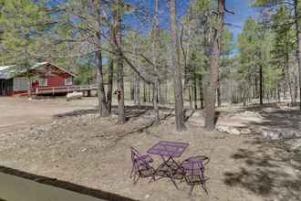 Lainnya 4 Pet-friendly Alpine Cabin w/ Gas Grill & Fireplace