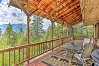 Lainnya Peaceful Cabin w/ Mtn + River Views, Fire Pit