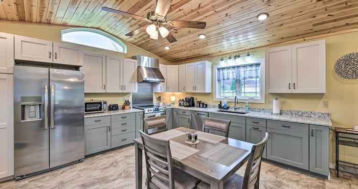 Lainnya Modern Marlinton Home w/ Hot Tub & Mtn Views!