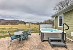 อื่นๆ 7 Modern Marlinton Home w/ Hot Tub & Mtn Views!