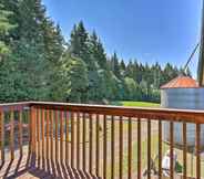 Others 7 Exceptional Chehalis Retreat w/ Scenic Views!