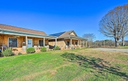 Lain-lain 2 Breathtaking Elkin Getaway w/ Vineyard Views!