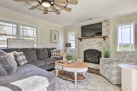 Lainnya Mattituck Home w/ Fireplaces - Near Wineries