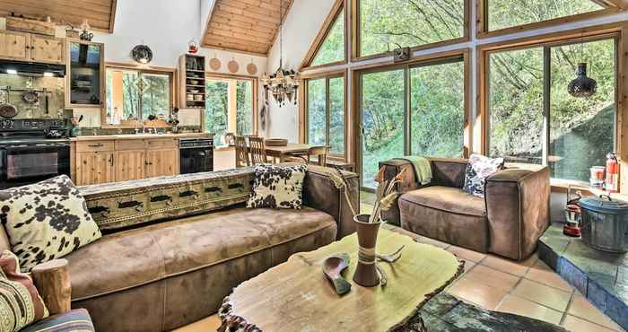 Lain-lain Cozy Rhododendron Cabin: Hike & Ski Nearby!