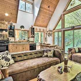 ภาพหลัก 1 Cozy Rhododendron Cabin: Hike & Ski Nearby!, Clackamas County Villas