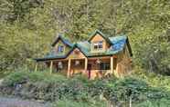 Lainnya 4 Cozy Rhododendron Cabin: Hike & Ski Nearby!