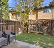 Others 5 Central Bakersfield Townhome w/ Private Patio