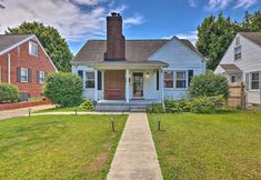 Others 2 Charming Charleston Home w/ Yard & Fire Pit!