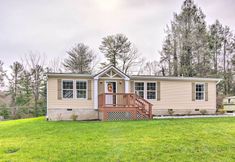 Others 6 Mountain-view Zirconia Home: Walk to Lake Summit!