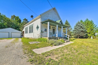 Others 4 Petoskey Schoolhouse in Countryside Setting!