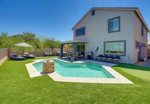 Others Grand Desert Oasis w/ Hot Tub & Pool!