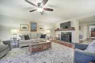 Others Charming Sapphire Condo w/ Resort Amenities!