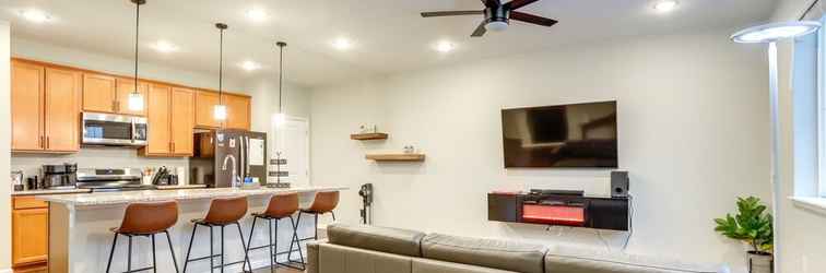 Lainnya Modern Commerce City Vacation Rental, Near Dia!