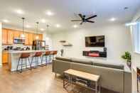 Others Modern Commerce City Vacation Rental, Near Dia!