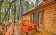 Others 5 Lush Pinetop Retreat w/ Wooded Views & Deck!