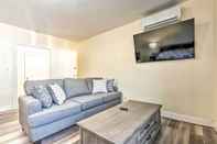 Lain-lain Ideally Located Pet-friendly Apt w/ Balcony!