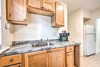 Lain-lain 4 Ideally Located Pet-friendly Apt w/ Balcony!