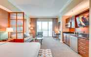 Others 4 MGM Signature Vacation Rental: Views of the Strip!