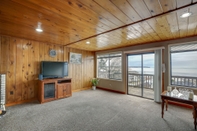 Lain-lain Hilltop Hideout w/ Sweeping Birch Bay Views