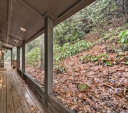 Others 3 Chic Cashiers Cabin: Mountain View, Screened Porch