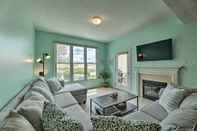 Others Bright, Beautiful Manistee Condo Near Beach + Pool