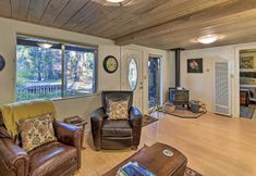 기타 4 Peaceful Cottage w/ Grill & Yard in Grass Valley!