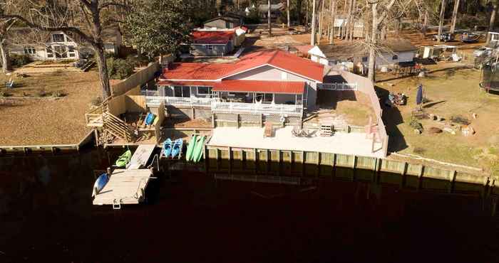 Others 'the Grey Goose': Waterfront Home With Beach