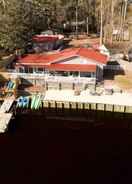 Primary image 'the Grey Goose': Waterfront Home With Beach