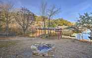 Lainnya 7 Chic Lakefront Granbury Getaway w/ Private Dock!