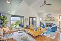 Lainnya Chic Lakefront Granbury Getaway w/ Private Dock!