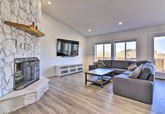 Others 4 Fully Remodeled Hillsboro Home w/ Home Theater!