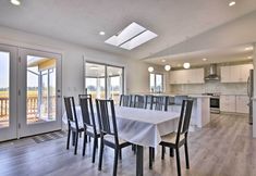 Others 5 Fully Remodeled Hillsboro Home w/ Home Theater!