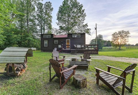 Others Highland Haven: Cabin on Working Cattle Farm!