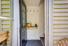 Others 2 Quaint Goshen Apartment w/ Patio!