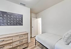 อื่นๆ 5 Updated Poway Farmhouse: Walk to Parks!