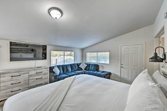 อื่นๆ 4 Updated Poway Farmhouse: Walk to Parks!