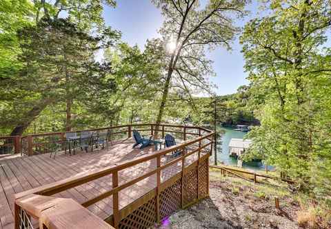 Others Waterfront Eureka Springs Vacation Rental w/ Deck