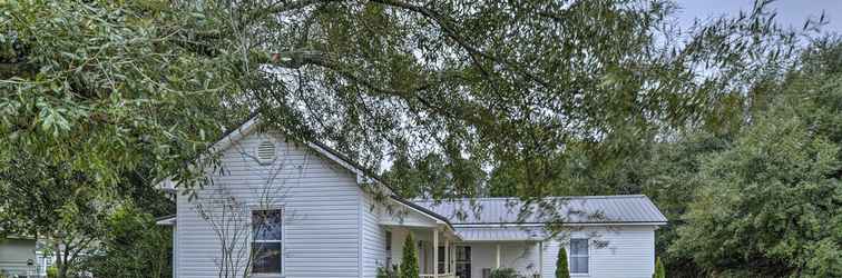 Others Sweet Southern Pines Abode w/ Yard & Covered Porch