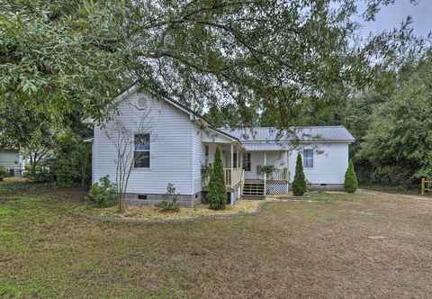 Others Sweet Southern Pines Abode w/ Yard & Covered Porch