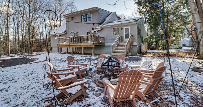 อื่นๆ Poconos Home w/ Hot Tub, Fire Pit & Lake Access!