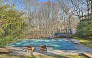 Others 4 Hamptons Vacation Rental w/ Seasonal Pool!