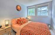 Others 7 Hamptons Vacation Rental w/ Seasonal Pool!