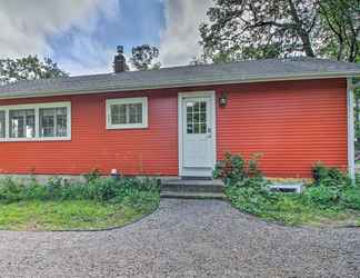 Others 2 Lower Unit of Cabin: Shared Dock & Fire Pit!