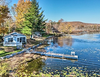 Lain-lain 2 Lakefront Tully Cottage w/ Screened Porch!