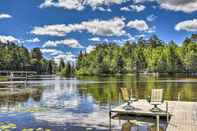 Lain-lain Northwoods Cabin w/ Lake Access & Boat Dock